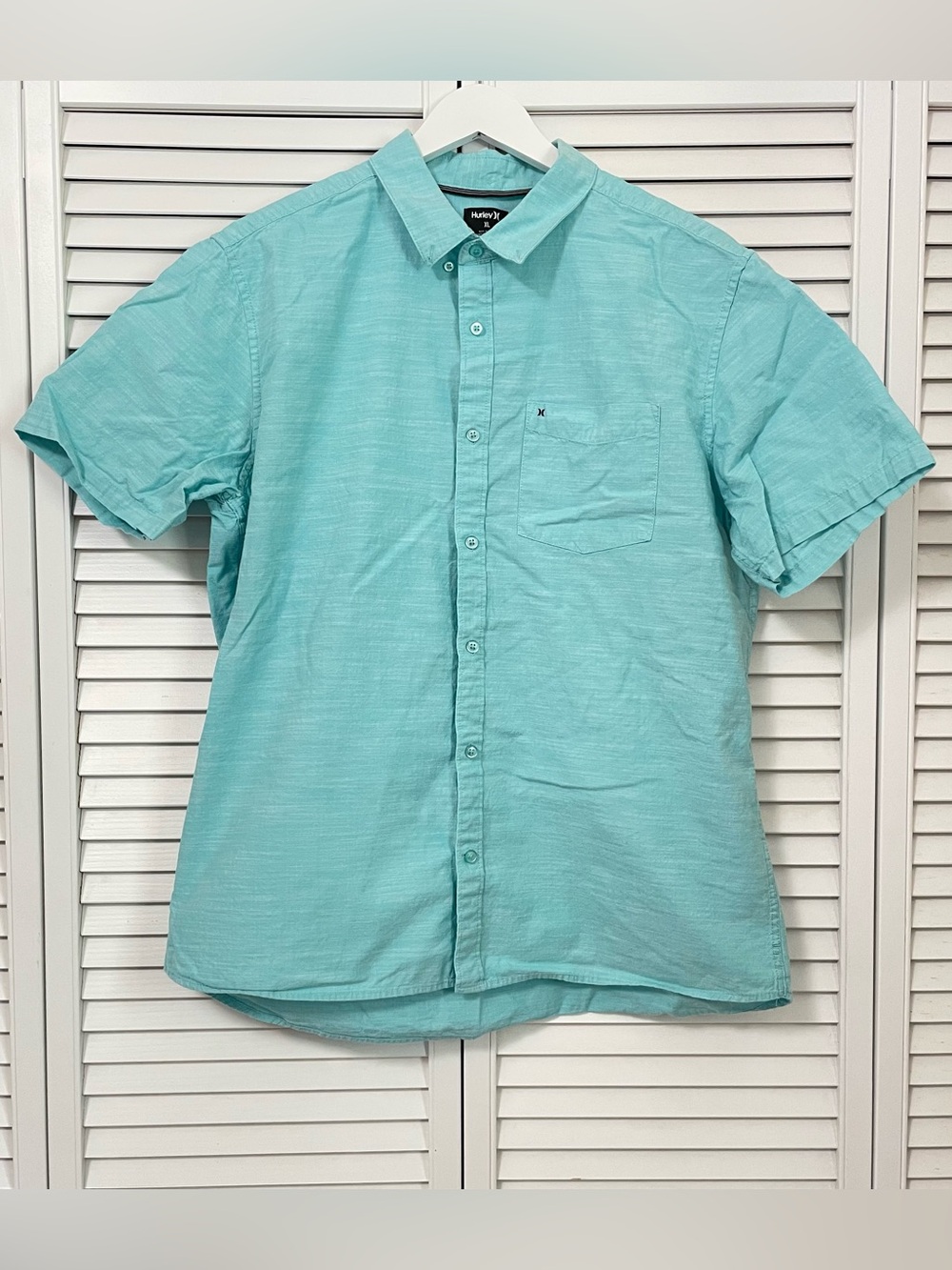 Hurley XL Classic Fit Button Down Short Sleeve Teal Shirt Casual Beach Vacation